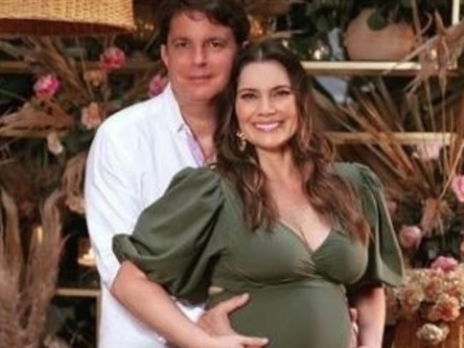 Jessica de la Peña presentó en sociedad a su pequeño bebé, a tres meses de su nacimiento. Foto: Instagram: @jessdelapena