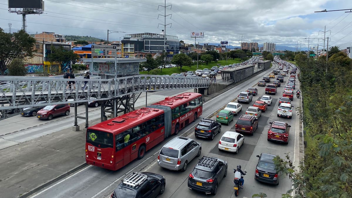 Más de 18.000 conductores embargados en Bogotá por no pagar multas de tránsito