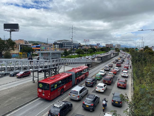 Durante la jornada electoral se reporta colapso en la movilidad de Bogotá por la autopista norte / FOTO: W Radio