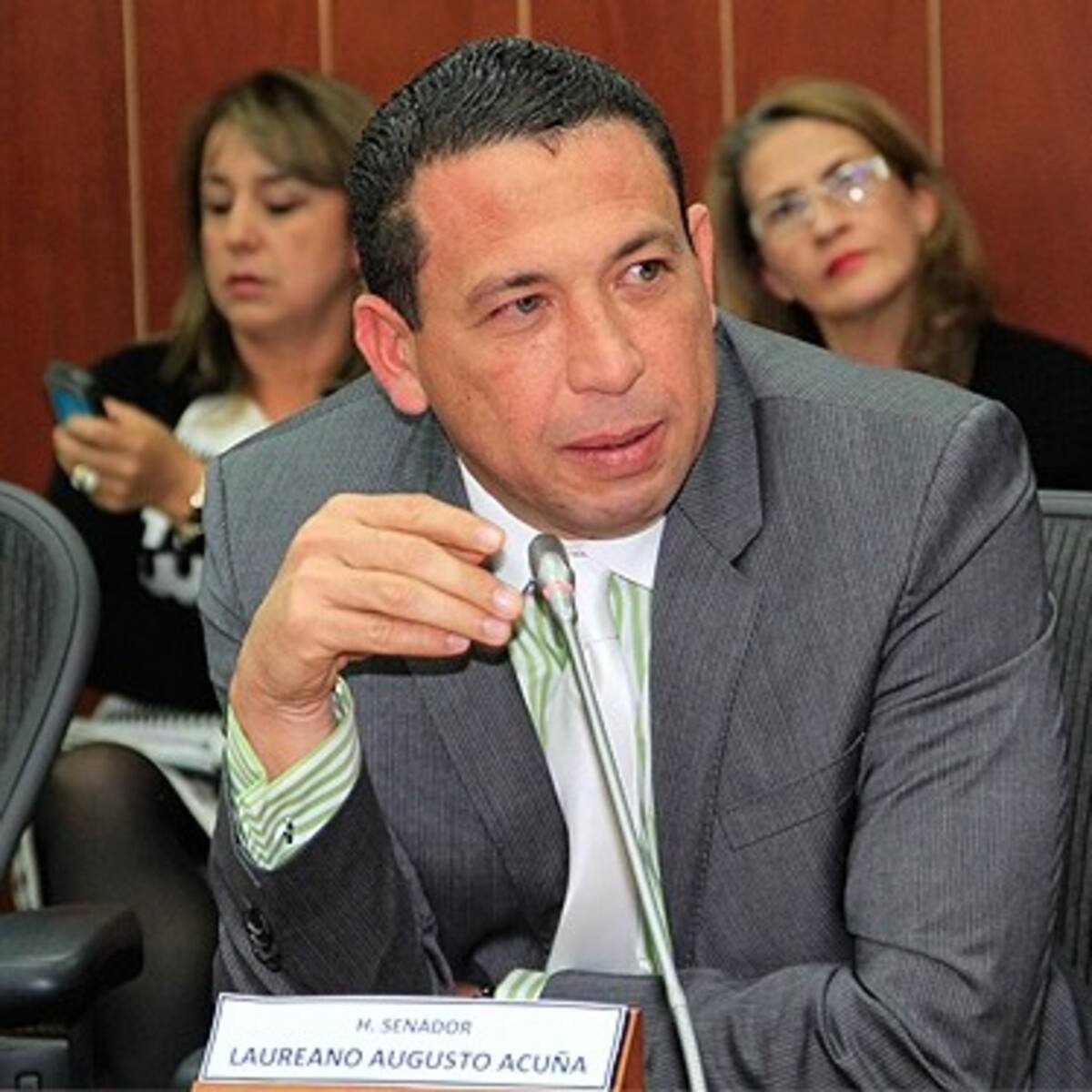 ¿Por qué al senador Laureano Acuña le dicen ‘El gato volador’?