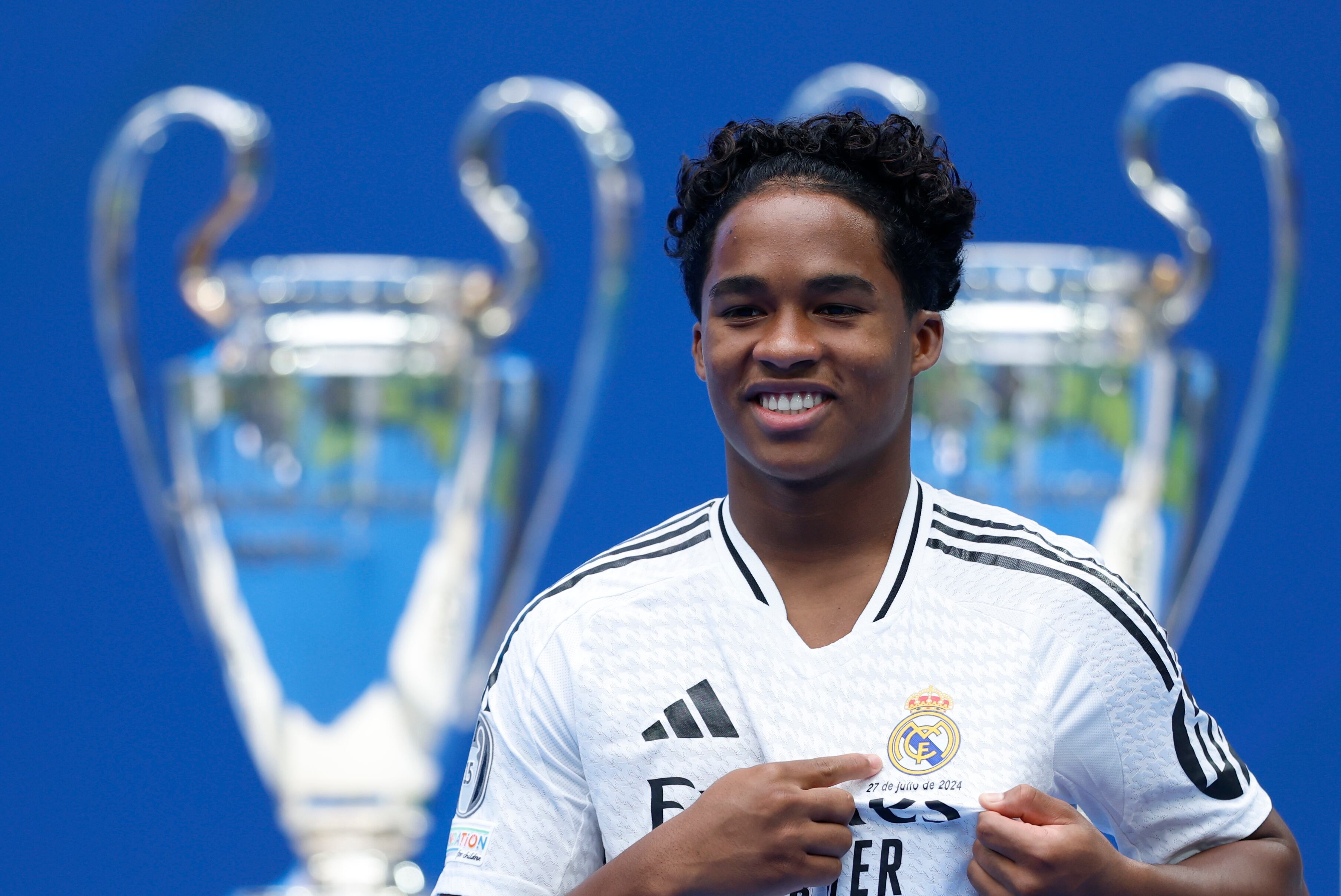 El delantero brasileño Endrick durante su presentación como nuevo jugador del Real Madrid. Foto: EFE/ Mariscal