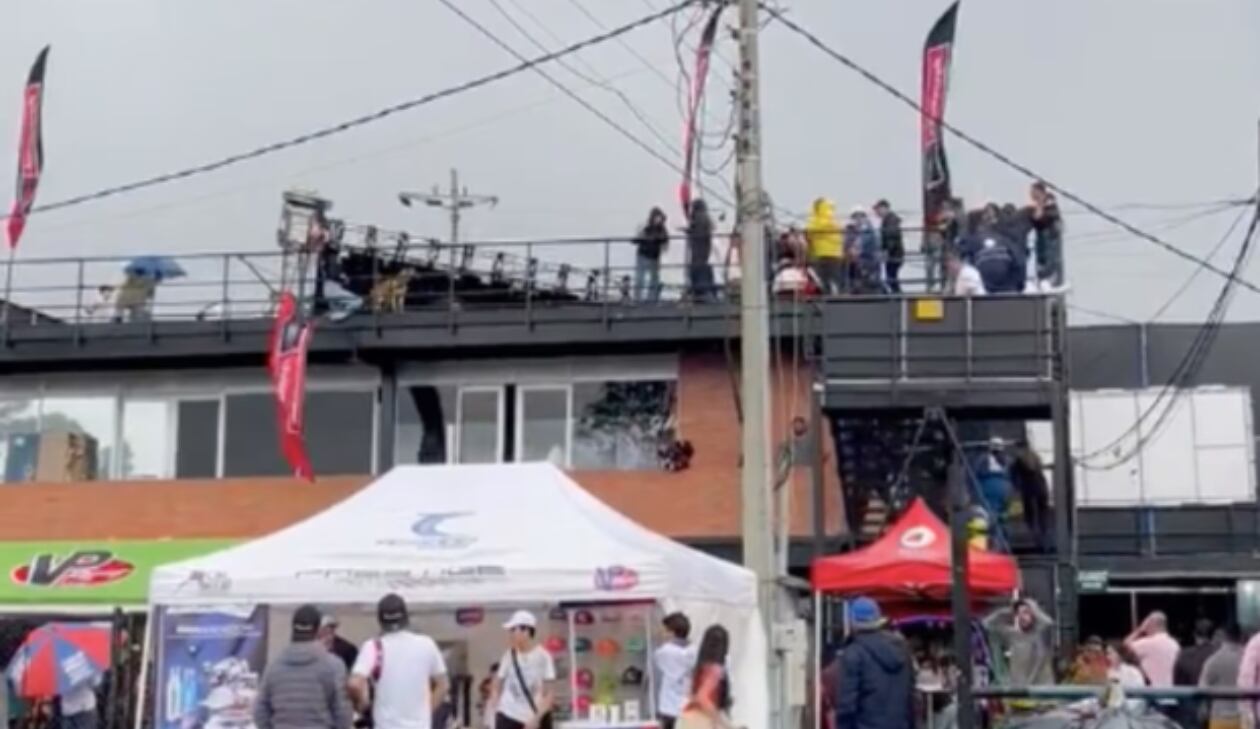 Pantalla gigante se cayó en el Autódromo de Tocancipá. Foto: Captura de pantalla,