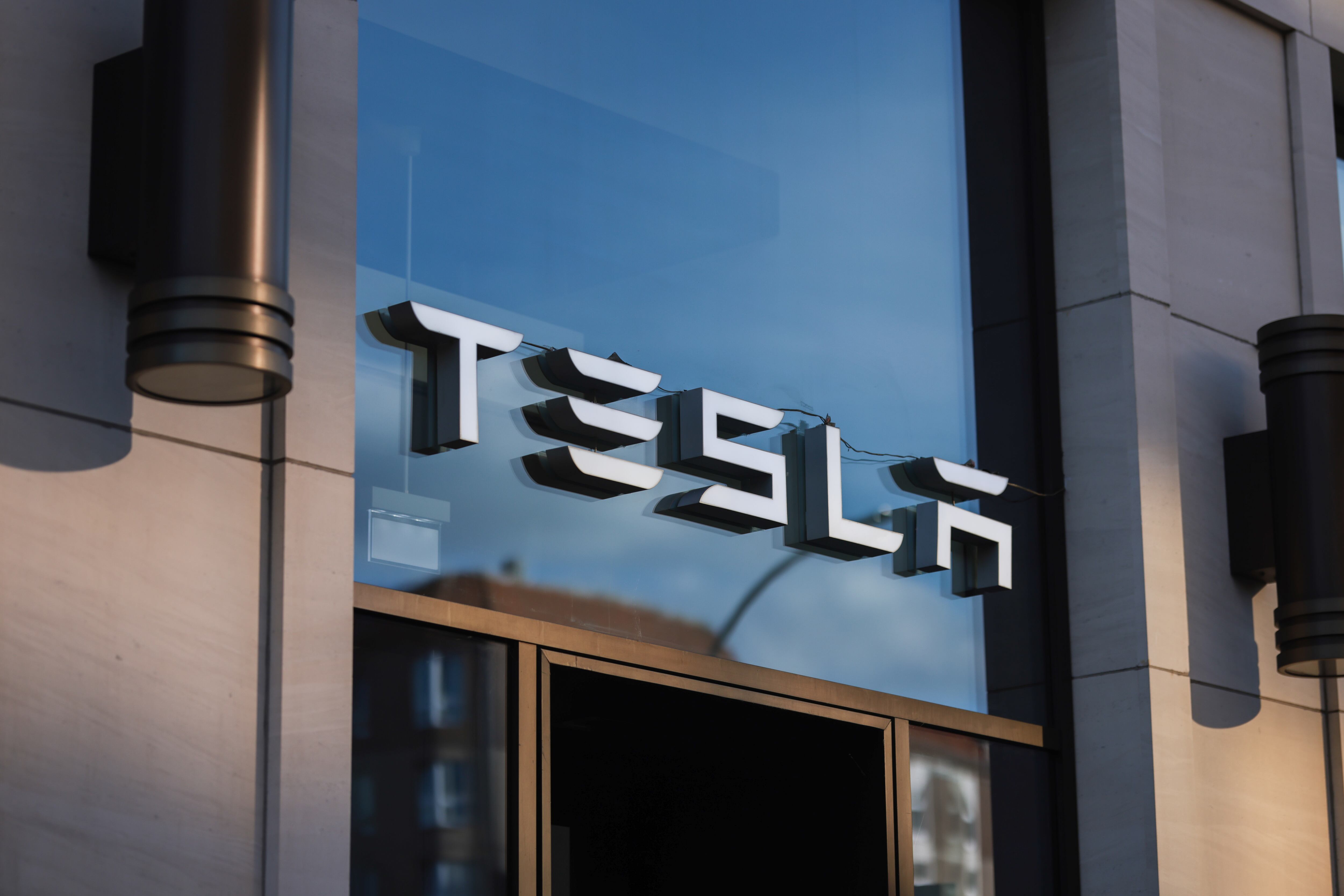 BERLIN, GERMANY - JUNE 14: The exterior of a Tesla store photographed on June 14, 2022 in Berlin, Germany. (Photo by Jeremy Moeller/Getty Images)