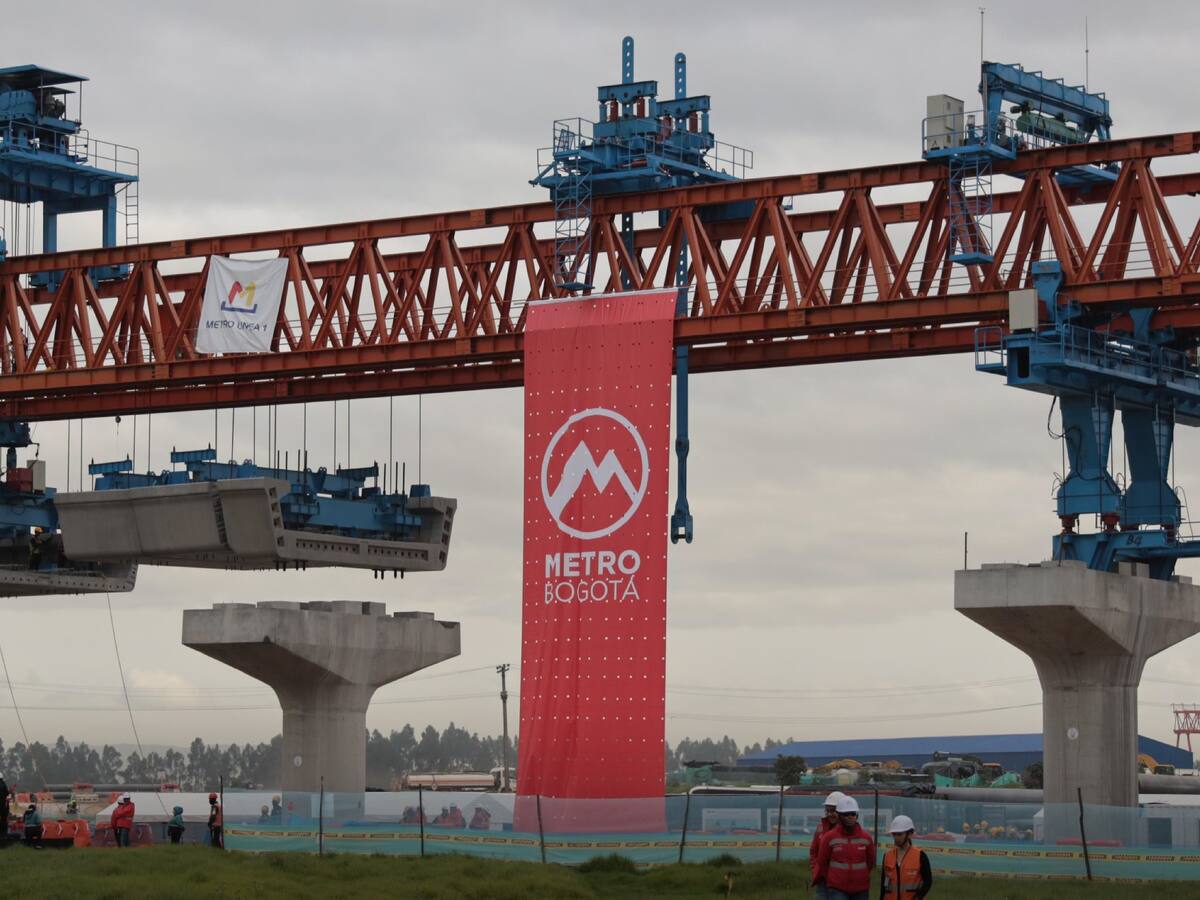 Bogotá y Gobierno acuerdan aplazar giros para financiar proyectos de movilidad como el Metro