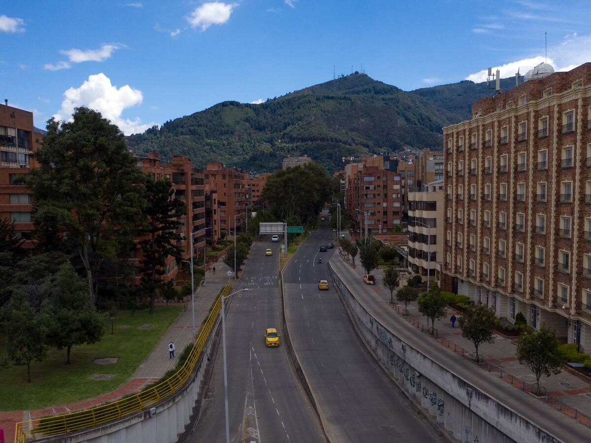 Los gastos fijos al tener un carro en Bogotá: impuestos, seguros, revisiones y más