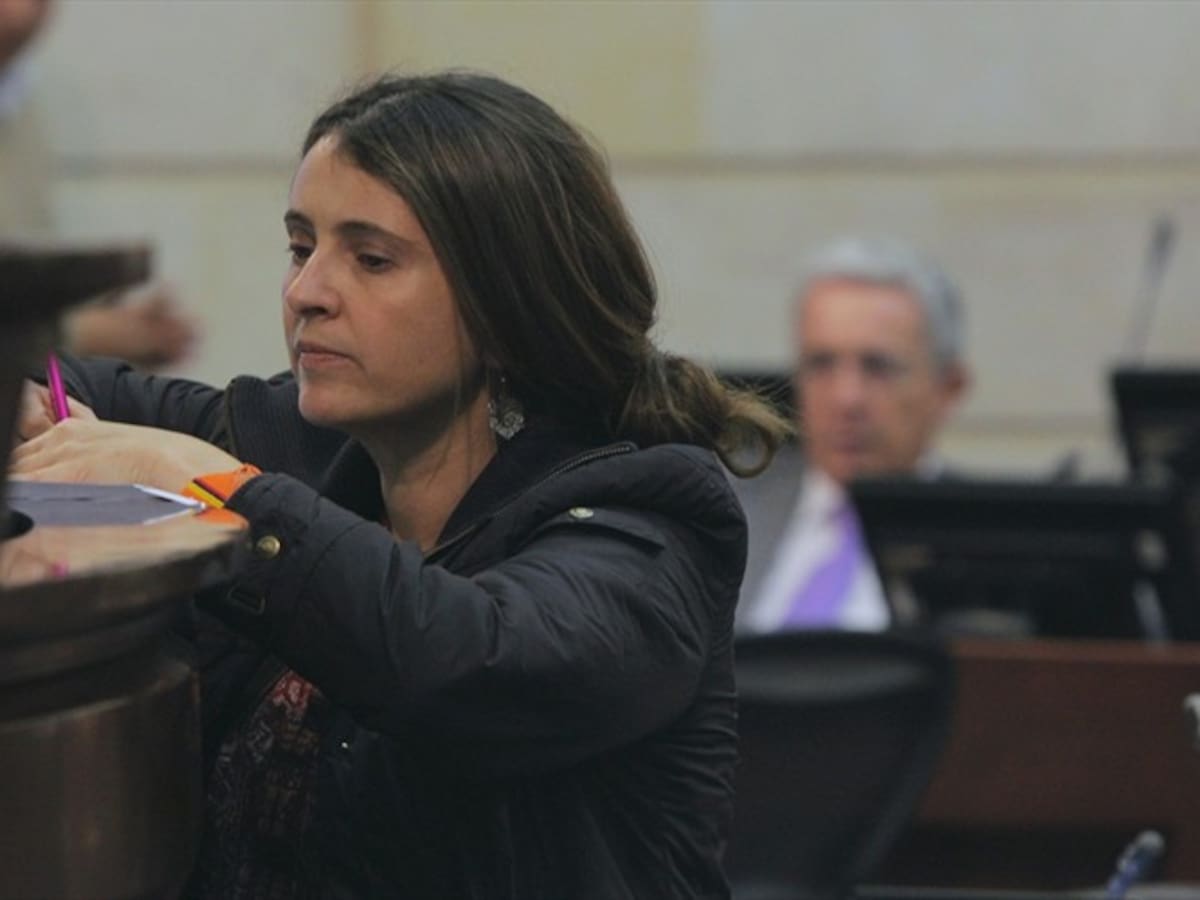Abandonar mis proyectos como senadora sería una decisión muy difícil: Paloma Valencia