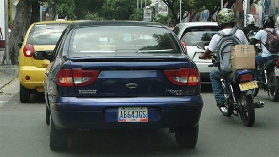 Registro de vehículos venezolanos . Foto: Colprensa