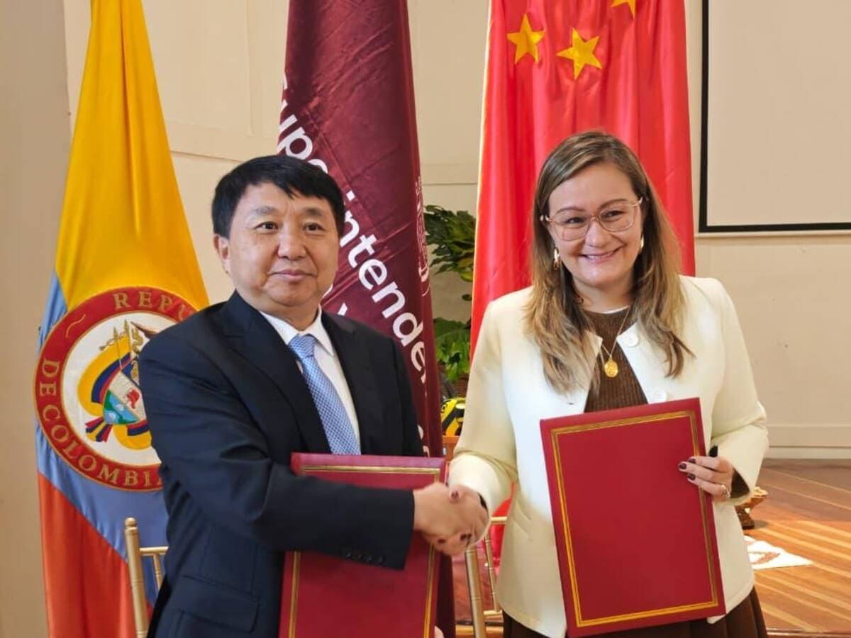 Colombia y China firman memorando de entendimiento para consolidar adhesión a Ruta de la Seda
