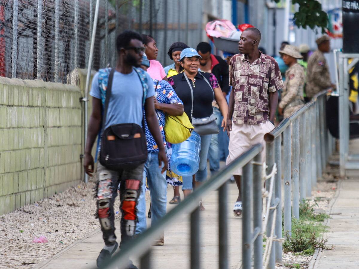Dominicana deportará 10.000 haitianos indocumentados por semana
