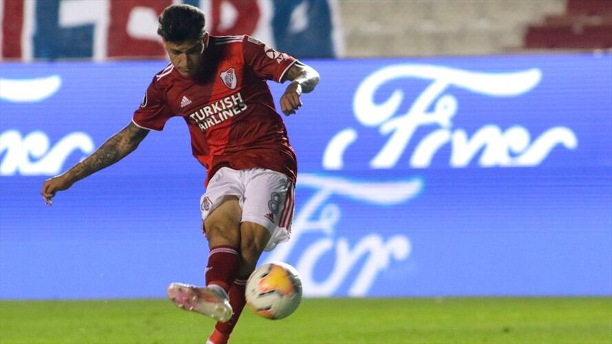 Golazo de Jorge Carrascal en el River Plate. Foto: Getty Images