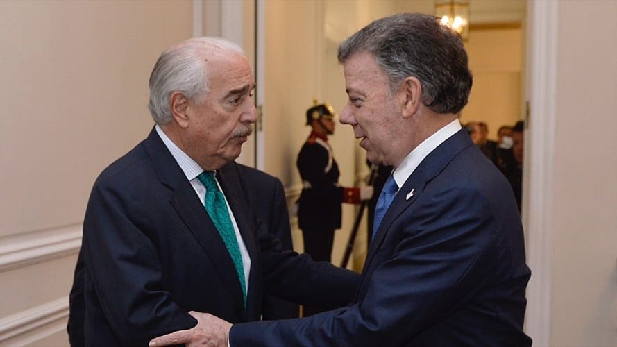 ¿Qué significa que el expresidente Juan Manuel Santos haya recusado al investigador Ricardo Ferro en la Comisión de Acusación? el expresidente respondió.. Foto: Colprensa