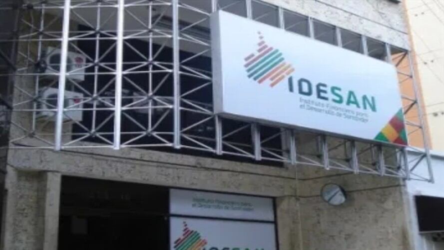 Por esta polémica se han suspendido a dos funcionarios del Instituto Financiero para el Desarrollo de Santander.. Foto: Gobernación de Santander.