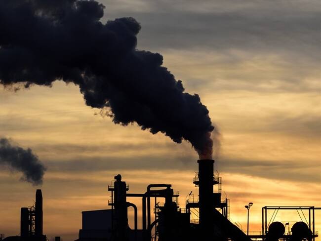 El gobernador ya ordenó que se suspendan las operaciones de la industria de la arcilla y el carbón.. Foto: Getty Images