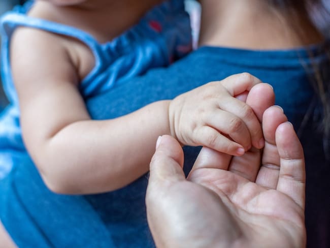Adopción a bebé // Foto de referencia: Getty Images