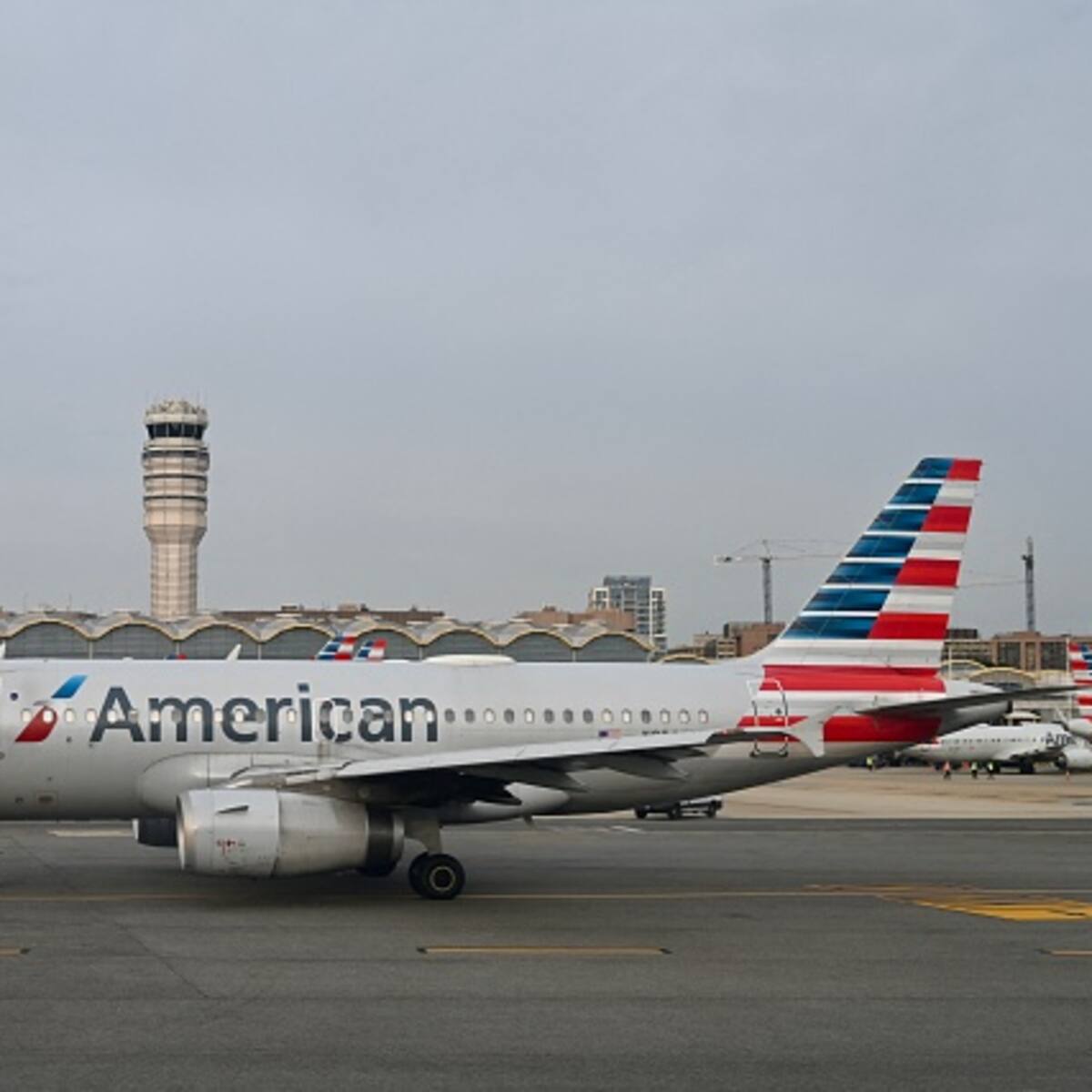 American Airlines aseguró que pasajeros de un vuelo cancelado el pasado viernes ya salieron del país