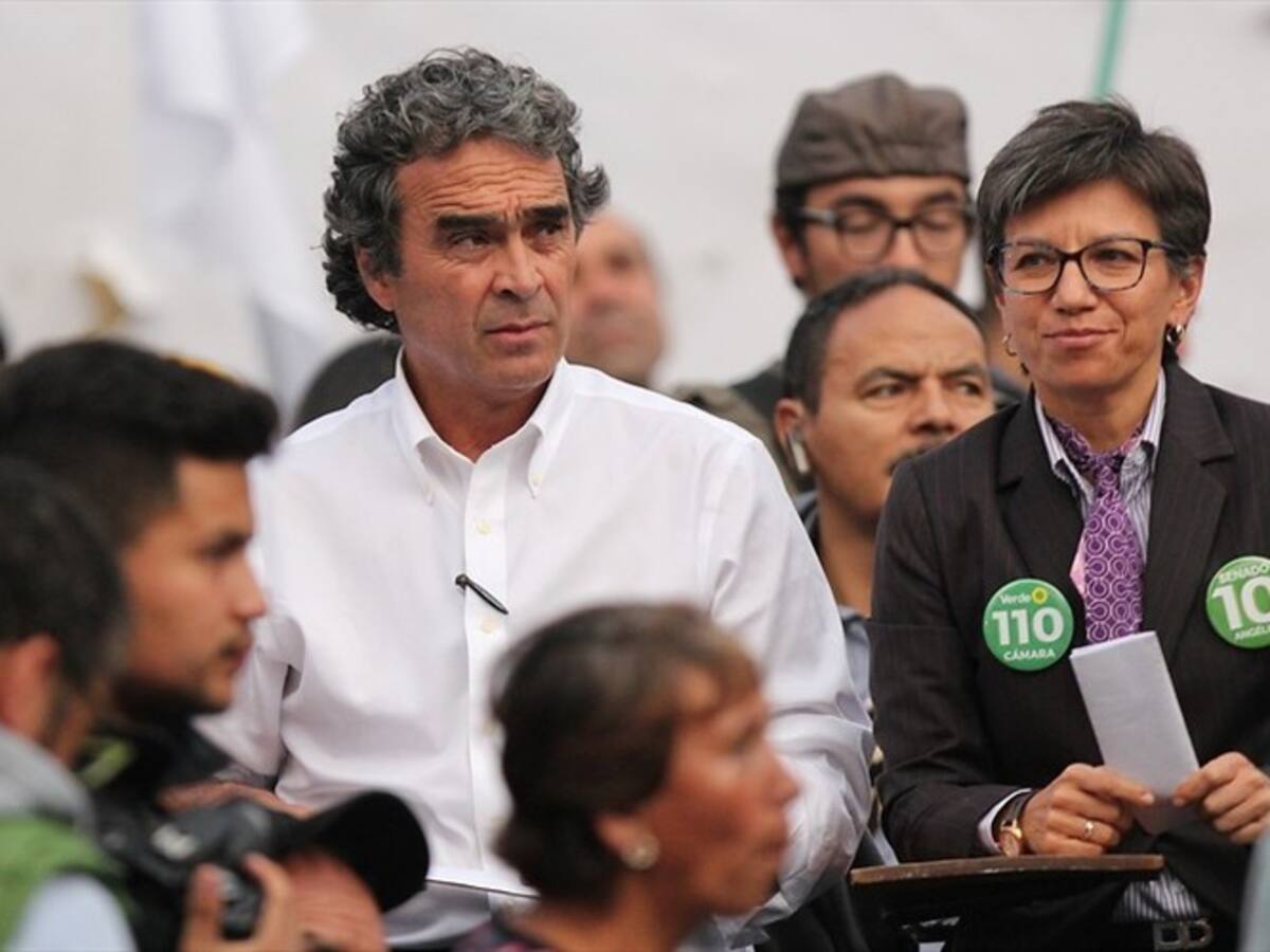 “No hay forma de lavar la incoherencia”: Fajardo a Claudia López tras críticas al Gobierno