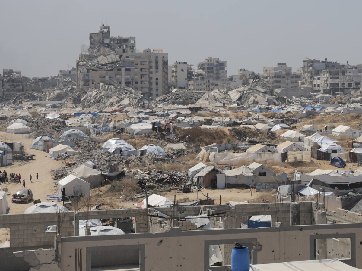 Ocho muertos, cuatro de ellos una familia completa, en los ataques de Israel sobre Gaza