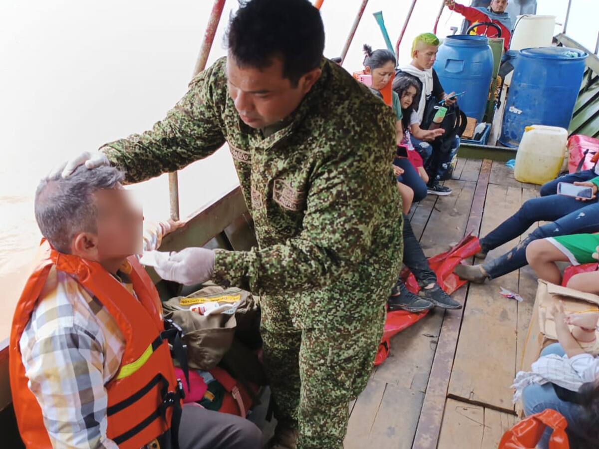 Rescataron a 23 personas tras naufragio en el río Caguán