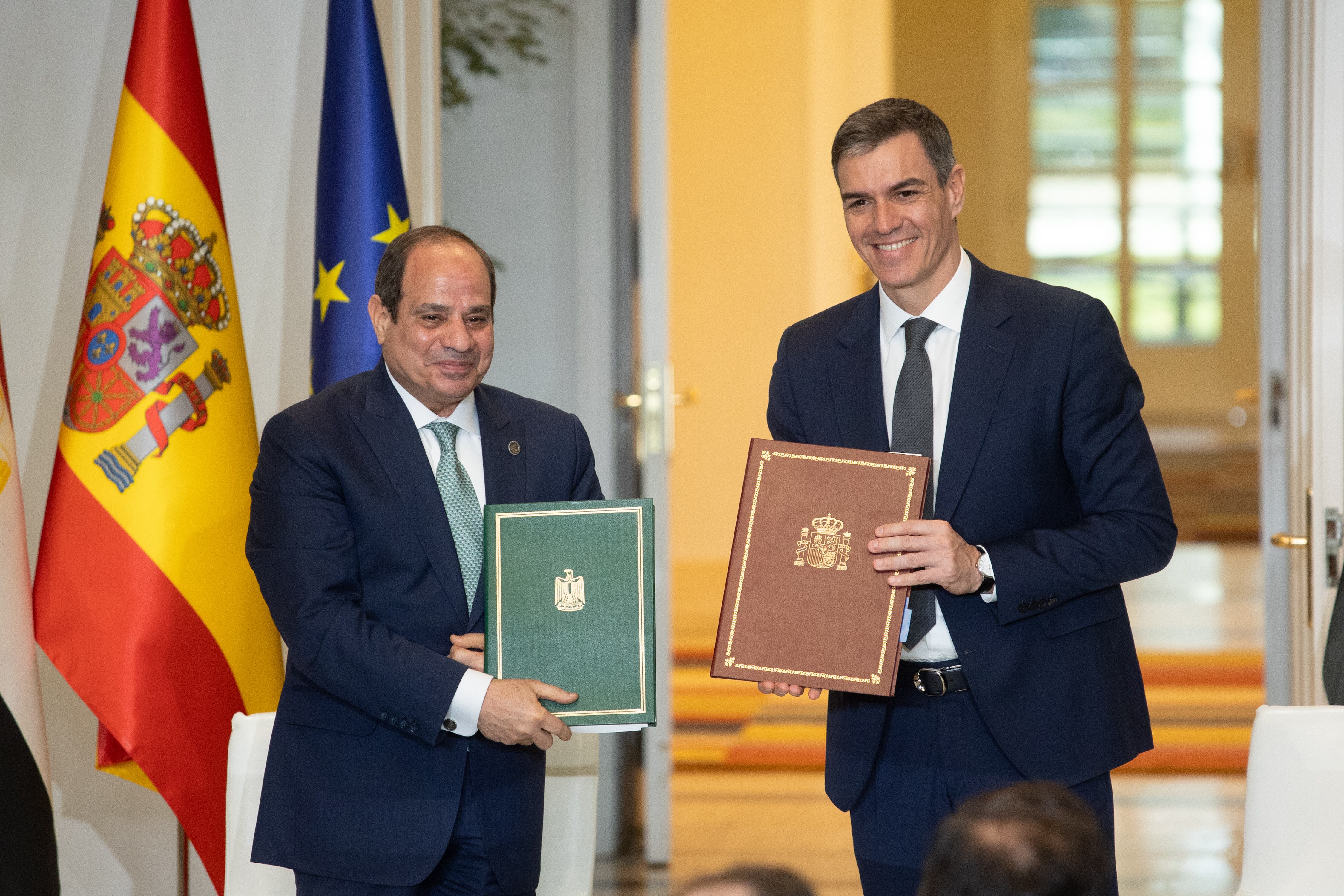 Pedro Sánchez y Abdelfatah Al Sisi. FOTO: Alejandro Martínez Vélez/Europa Press via Getty Images