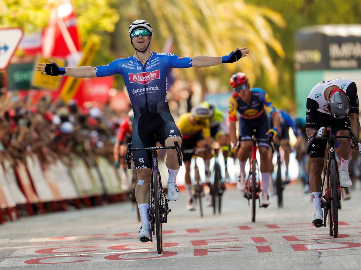 Vuelta a España 2023: Groves le ganó por segundos la cuarta etapa a Juan Sebastián Molano
