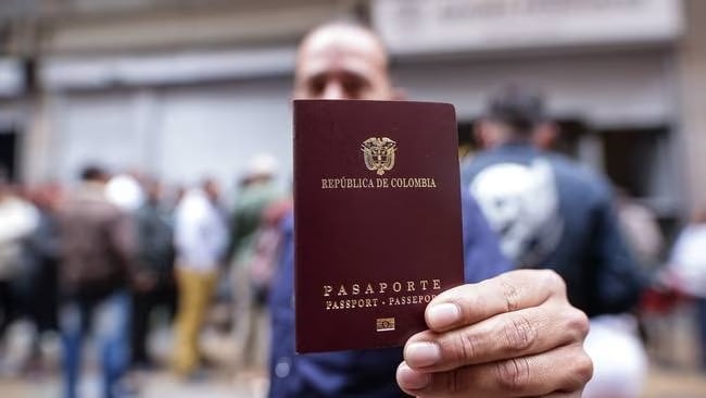 Crédito: Foto de referencia de un pasaporte (Colprensa - John Paz)