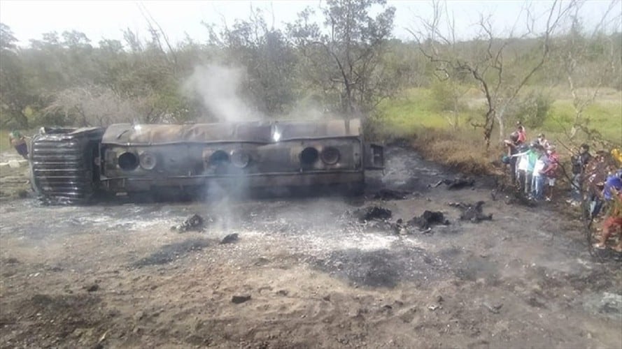 Al menos 7 muertos y 40 heridos tras explosión de camión con combustible. Foto: Cortesía: Fred Amado Jimenez