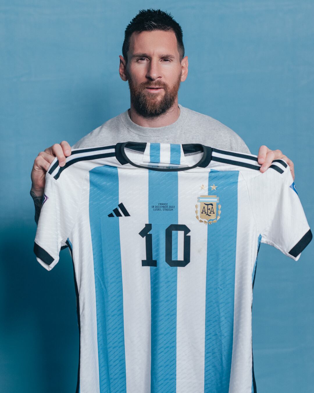 Las camisetas que Messi lució en Qatar 2022, a subasta a precio estimado de 10 millones. Foto: