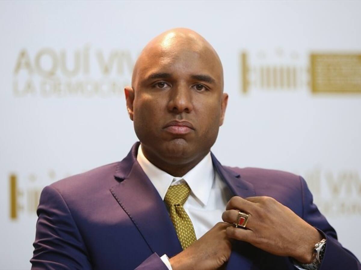 Fue aceptada la renuncia del senador Juan Luis Castro, hijo de Piedad Córdoba