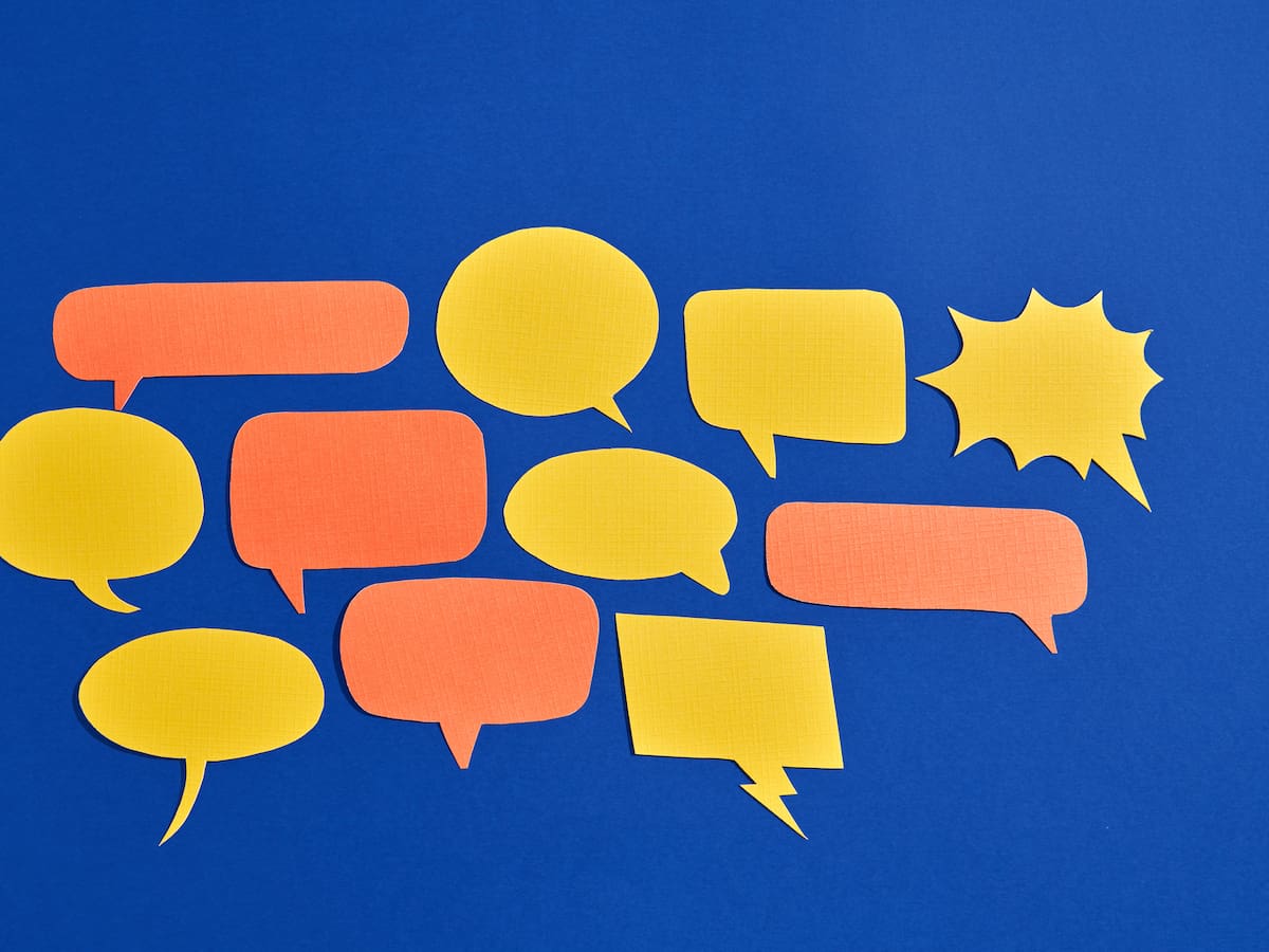 La palabra que tiene 3 sílabas con solo 3 letras: todas son vocales y es común en Colombia