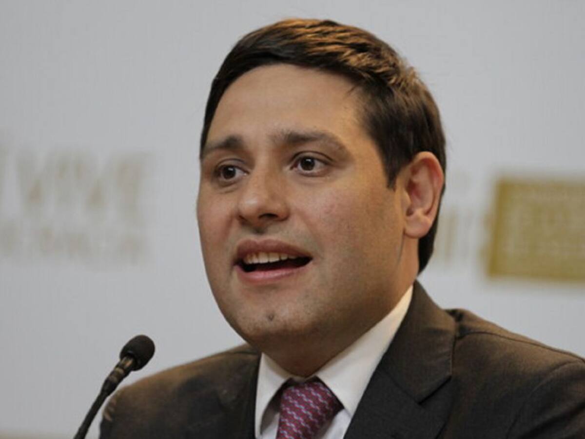 Director del DAPRE denunció ante la Fiscalía cifras escandalosas en la contratación