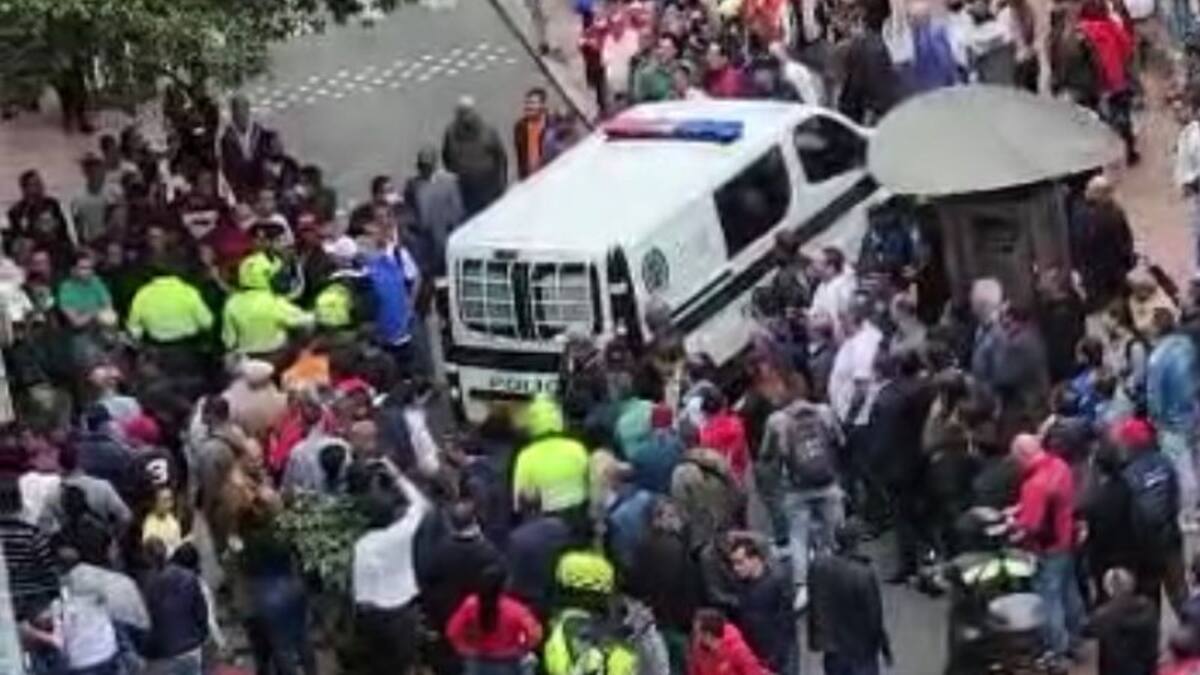 Nuevo caso de inseguridad en Bogotá: delincuentes armados robaron joyería