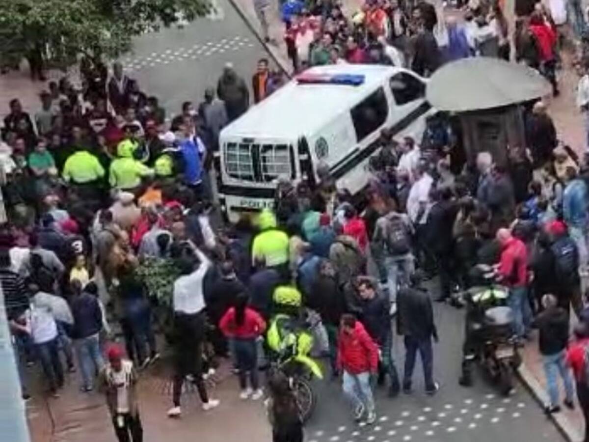 Nuevo caso de inseguridad en Bogotá: delincuentes armados robaron joyería