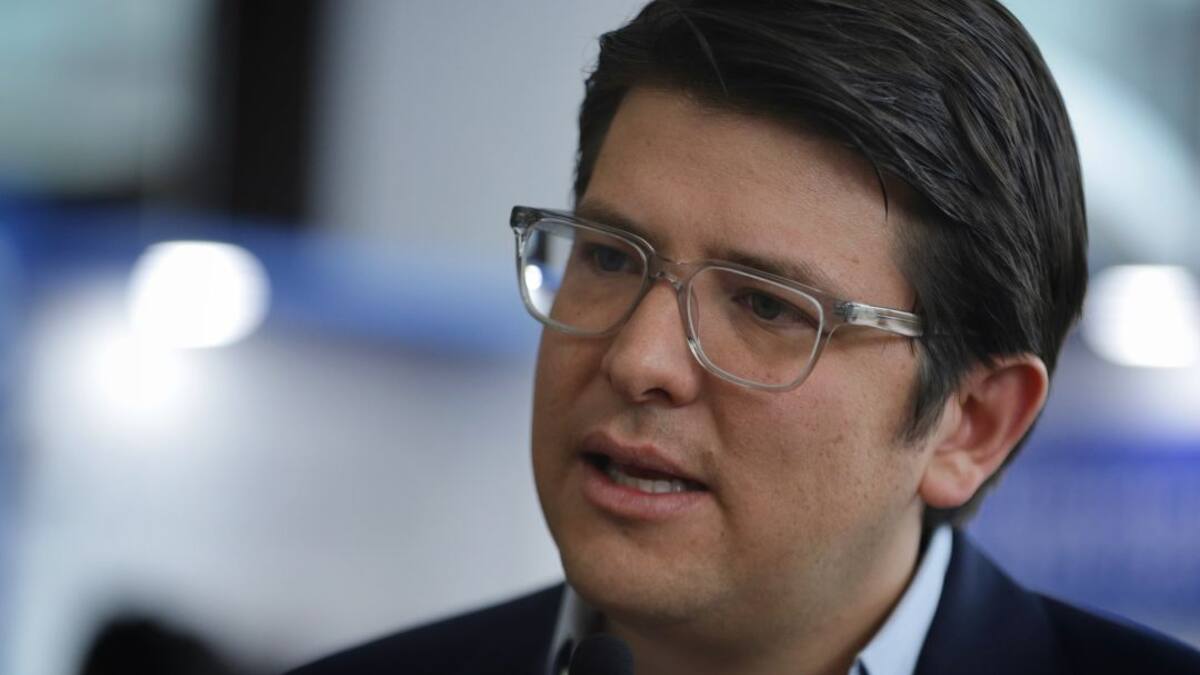 Si fue un error de buena fe hay que corregirlo: Miguel Uribe sobre presupuesto para obras