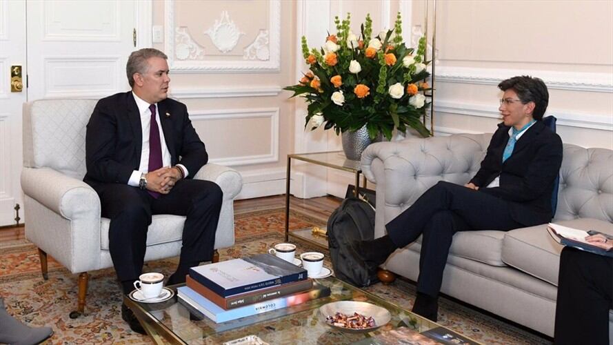 La alcaldesa electa de Bogotá, Claudia López, se reunió por dos horas con el presidente Iván Duque para hablar sobre los planes de seguridad, movilidad y educación.. Foto: Presidencia
