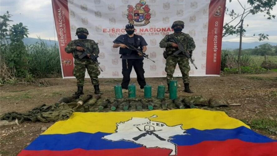 Técnicos antiexplosivos asumieron el control de la situación y destruyeron los elementos de manera controlada. Foto: Cortesía Sucesos Cauca