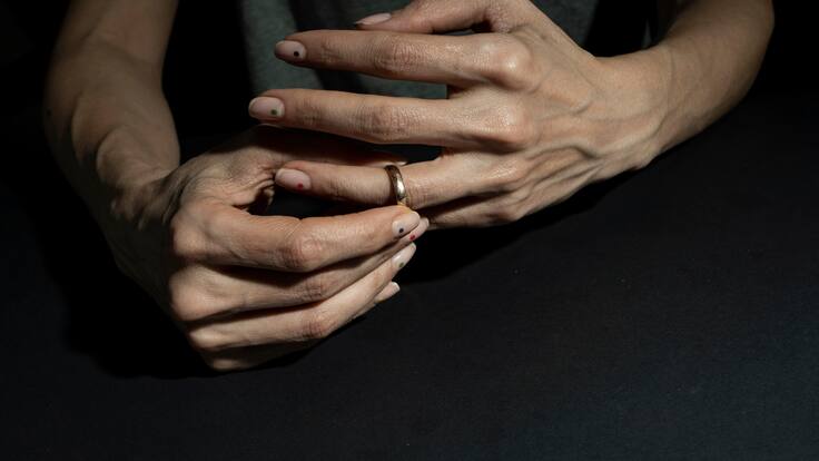 ¿Por qué las personas están dejando de casarse? Psicóloga explica