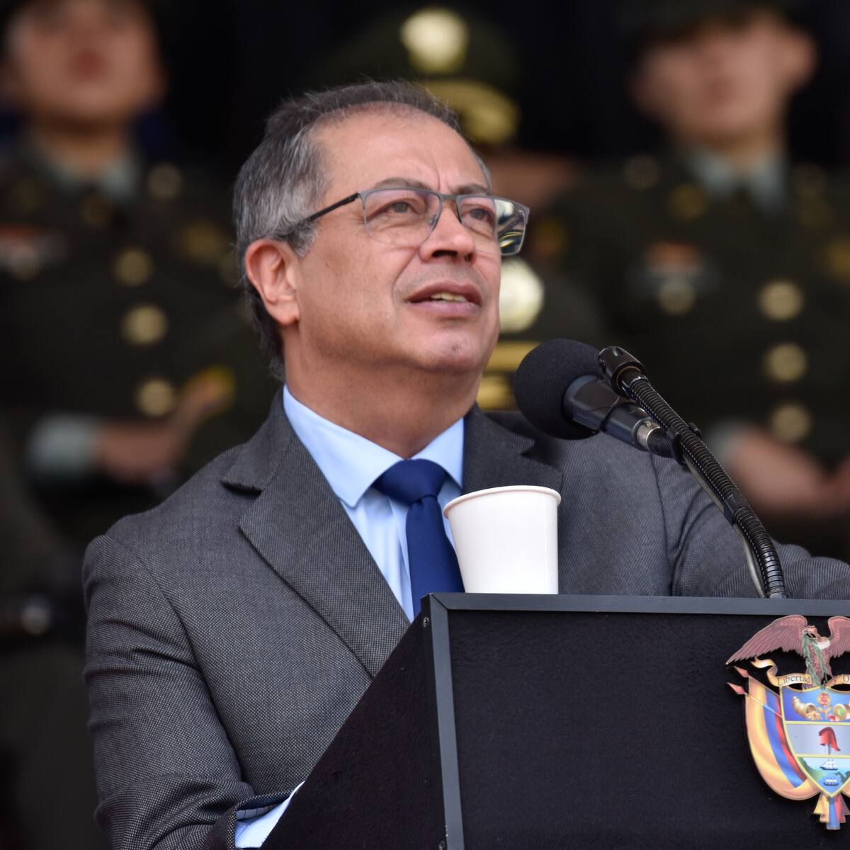 Presidente Petro firma una directiva sobre libertad de prensa en el país