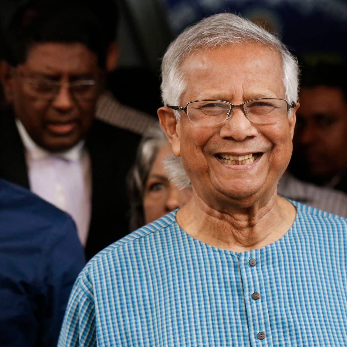 Muhammad Yunus, Nobel de Paz, liderará gobierno interino en Bangladés