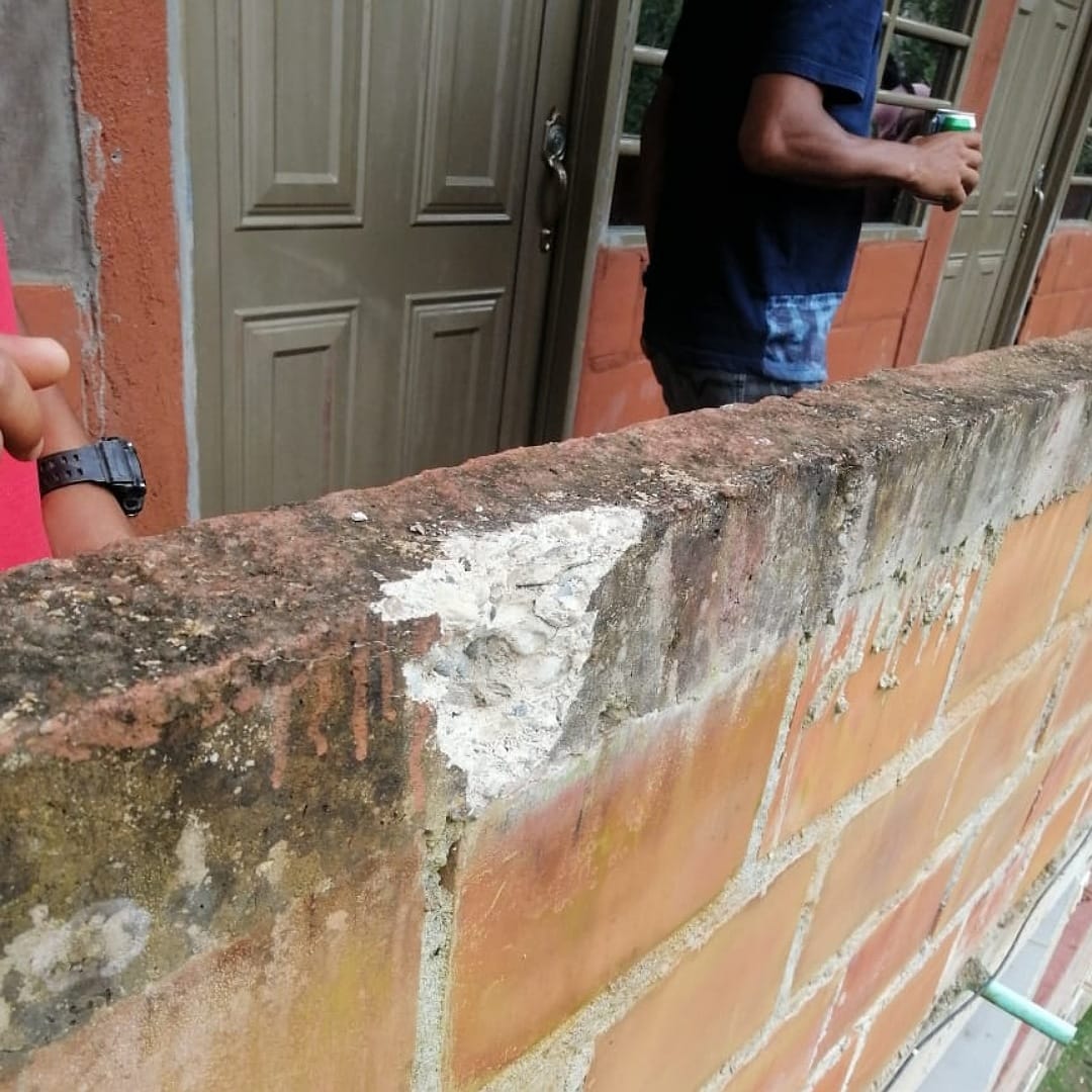 La situación también dejó a un civil herido y afectaciones a las viviendas. Crédito: Junta de Acción Comunal Playa Rica.