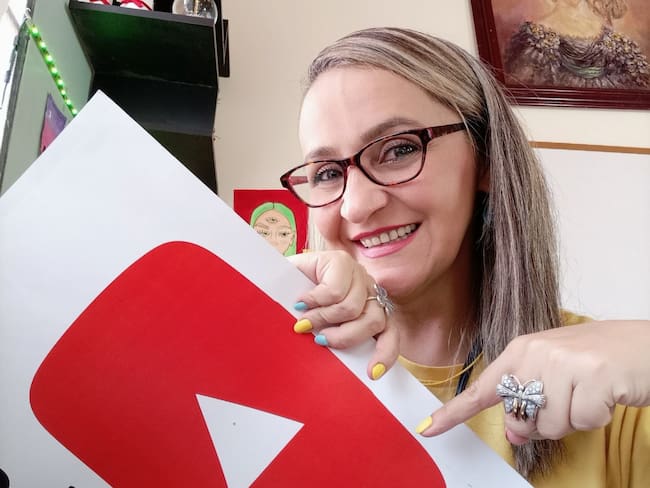 La Profe Mónica, la influenciadora que enseña el buen uso del español en redes sociales