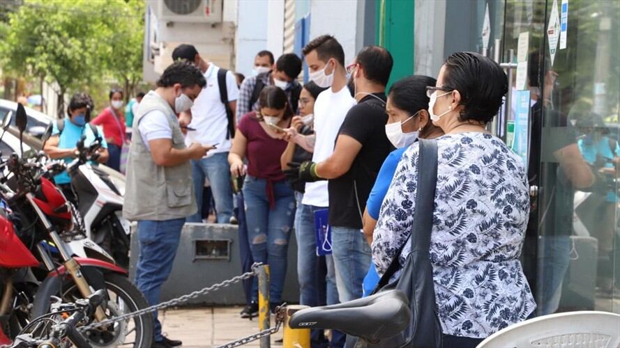 La determinación se tomó ante el repunte de casos de coronavirus que hoy tienen en alerta roja al sistema hospitalario. Foto: