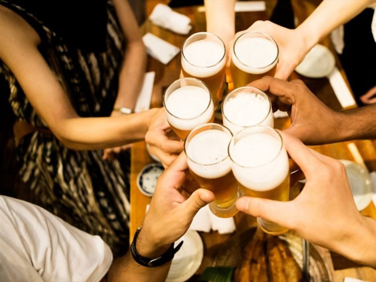 ¿Es momento de reactivar la vida social en Colombia?