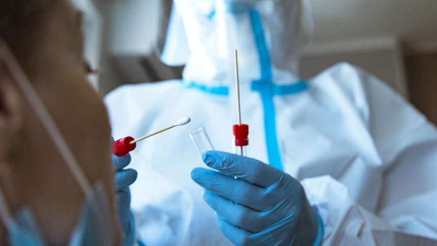 Cualquier extranjero que pretenda ingresar a Colombia tiene que traer una prueba PCR negativa. Foto: Getty Images / RADOVANOVIC96