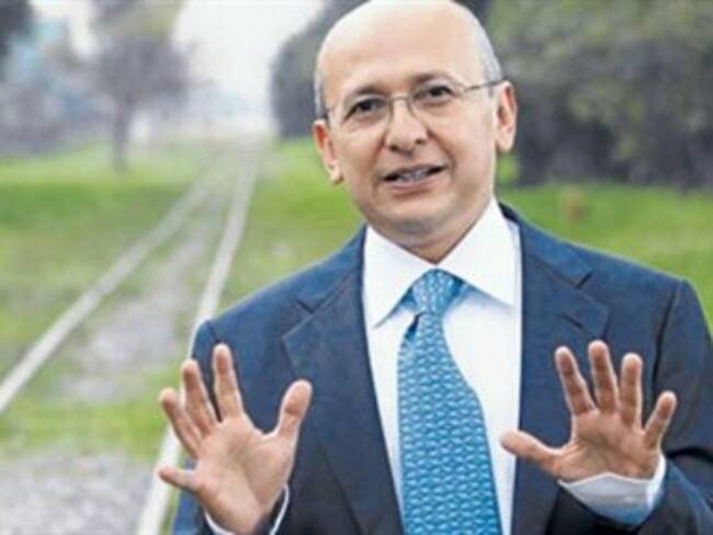 ¿Le parece conveniente que el periodo del fiscal Montealegre se haya extendido hasta el 2016?