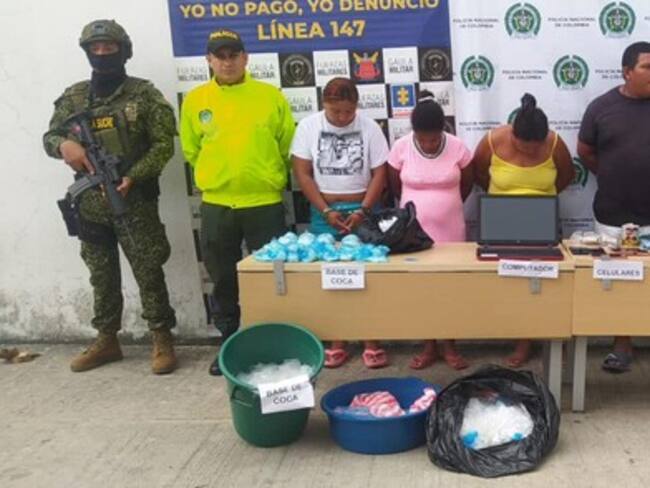 Capturan a cinco presuntos integrantes del Clan del Golfo en Sucre. Foto: Twitter Armada Nacional.