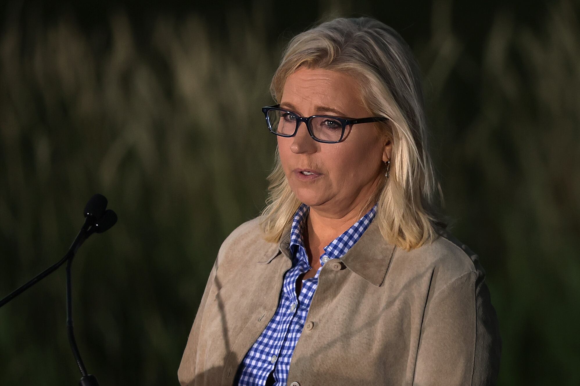 Liz Cheney habla con sus seguidores en un evento nocturno principal el 16 de agosto de 2022 en Jackson, Wyoming.(Photo by Alex Wong/Getty Images)
