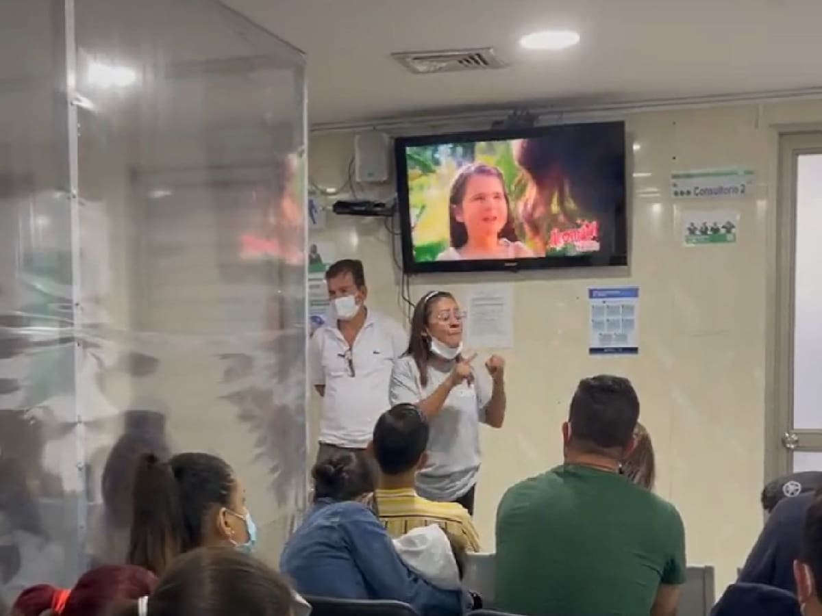 Video: A gritos, mujer en Bucaramanga exigió que atendieran a su nieta enferma