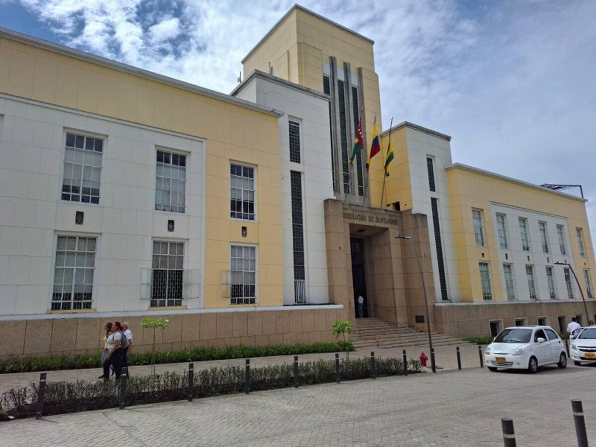 Gobernación de Santander pagará salarios pendientes de trabajadores tras autorización de MinSalud