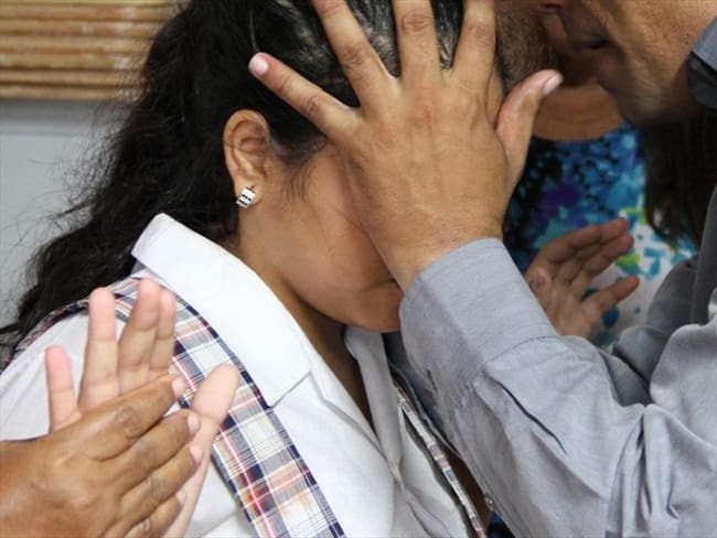 Investigan a docente que golpeó a una estudiante en un colegio del Valle del Cauca