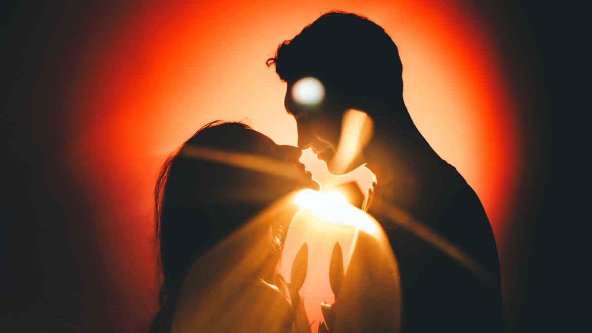 ¿Es recomendable tener relaciones sexuales en sitios poco convencionales? Esto dice un médico